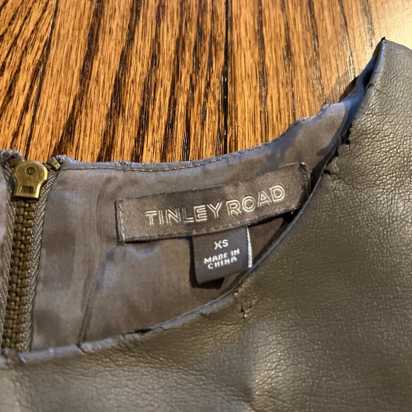 Tinley Road women’s dress - Picture 2 of 5